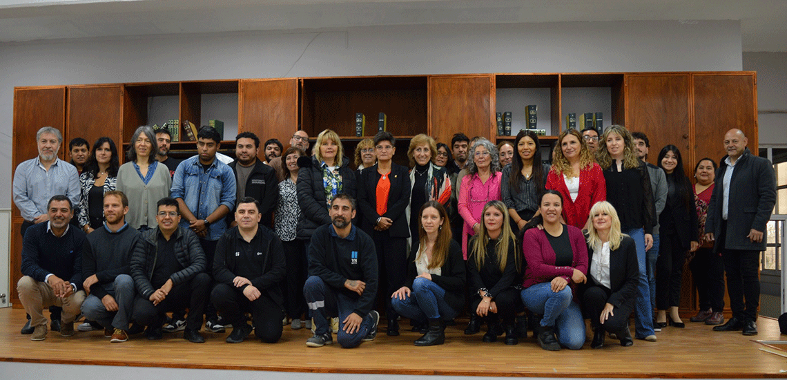 Evalúan necesidades y prácticas de transformación digital en Santa Cruz